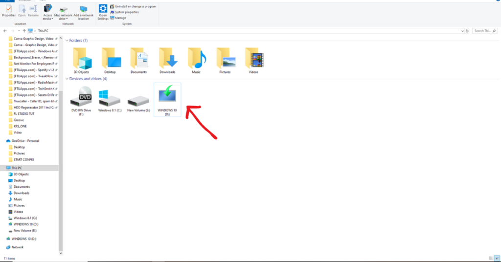 Inserted Drive (D:) named "Windows 10" is the flash drive for the Bitlocker demonstration.